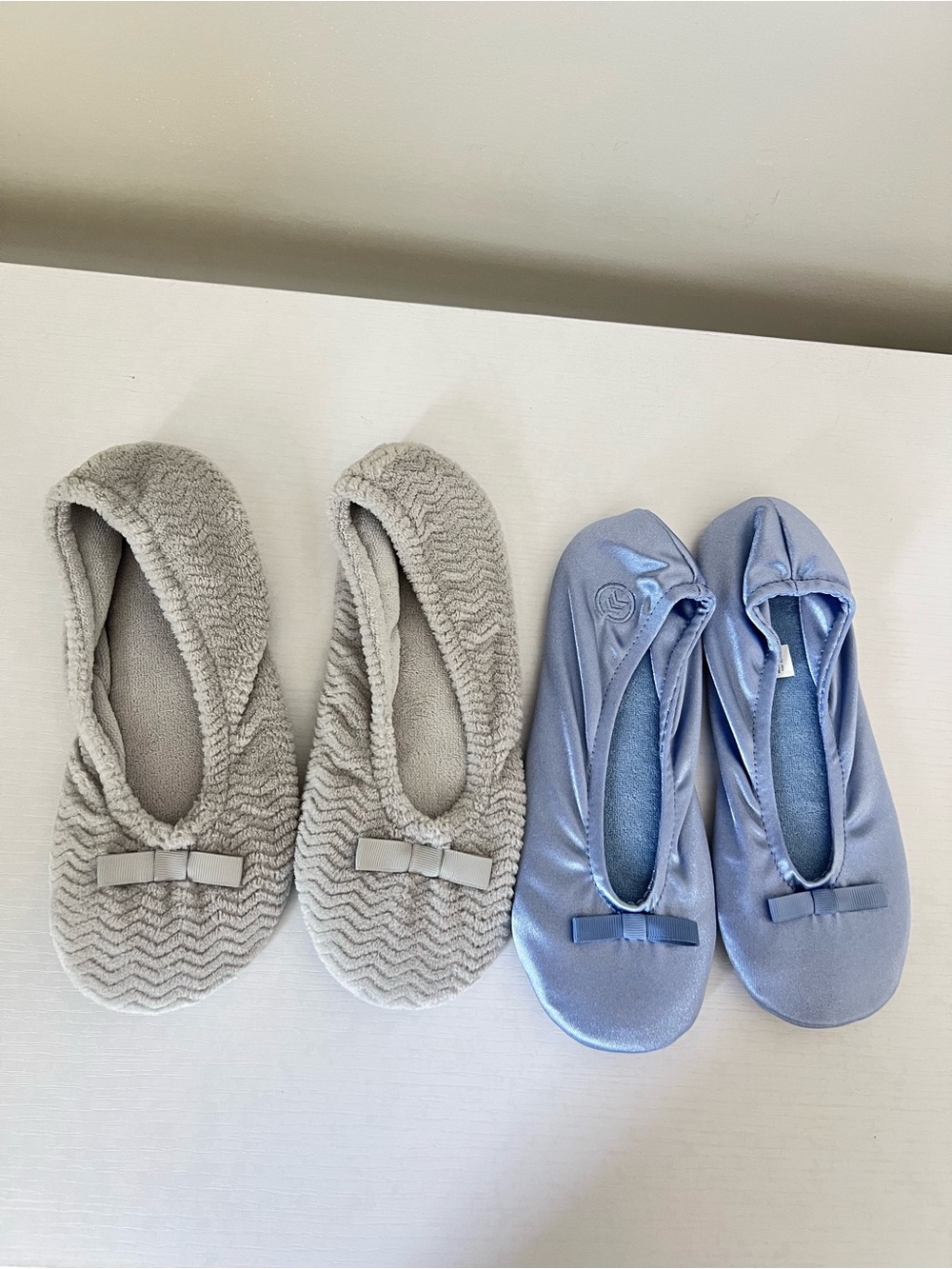 Set of TWO Isotoner Women's Ballerina Slipper with Bow Comfort blue med 6.5-7. 5